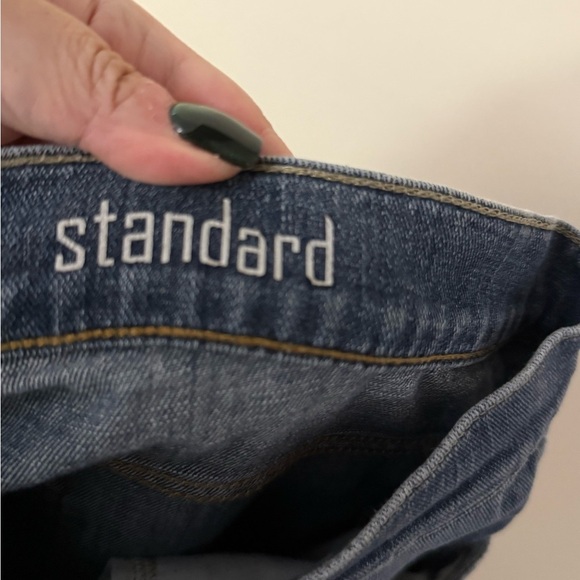 7 For All Mankind Standard Fit Medium Wash Denim, size 34 (men’s? Women’s?) - Picture 6 of 8